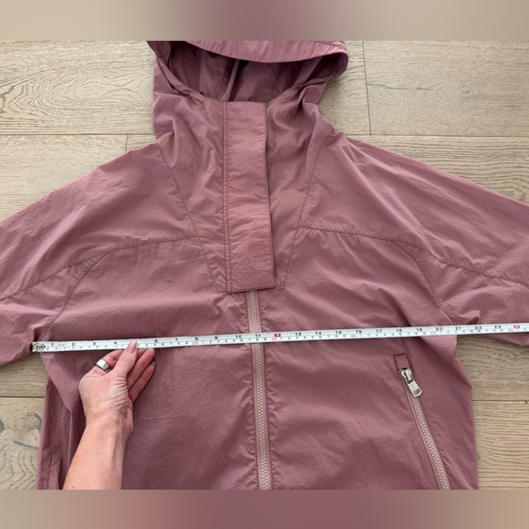 VARLEY
Terrace Windbreaker Hooded Jacket size small - Picture 10 of 12
